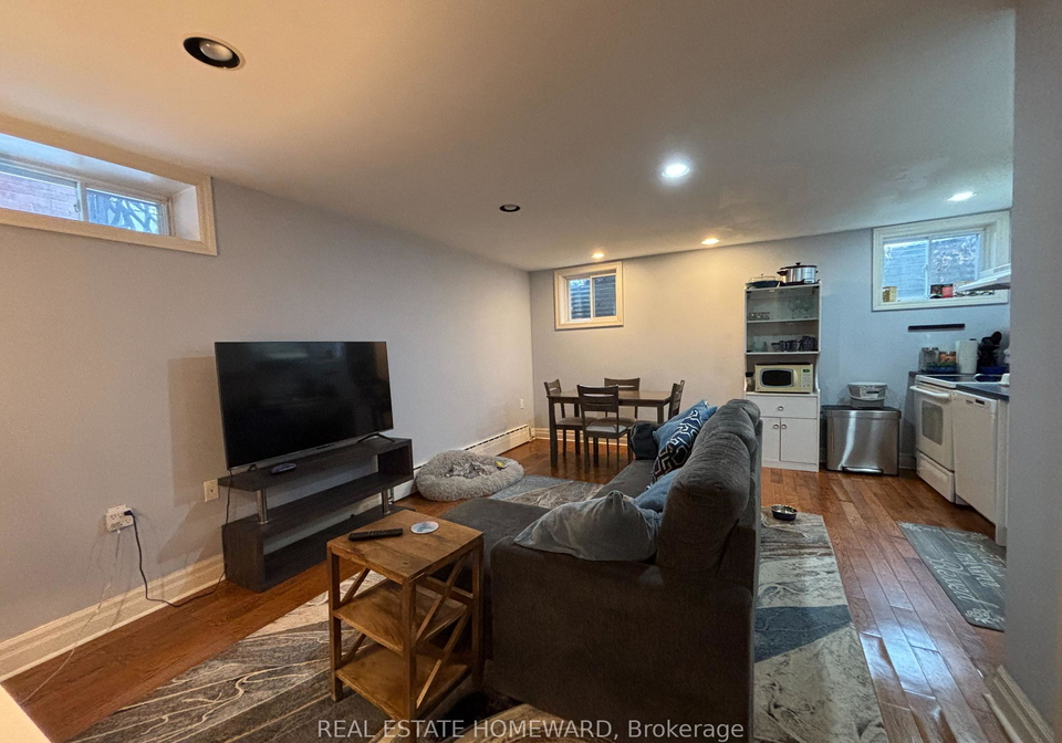 82-hubbard-boulevard-toronto-ontario-e12809422