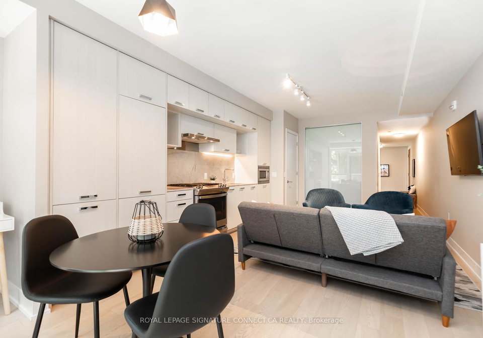 1331-queen-street-e-toronto-ontario-e12809636