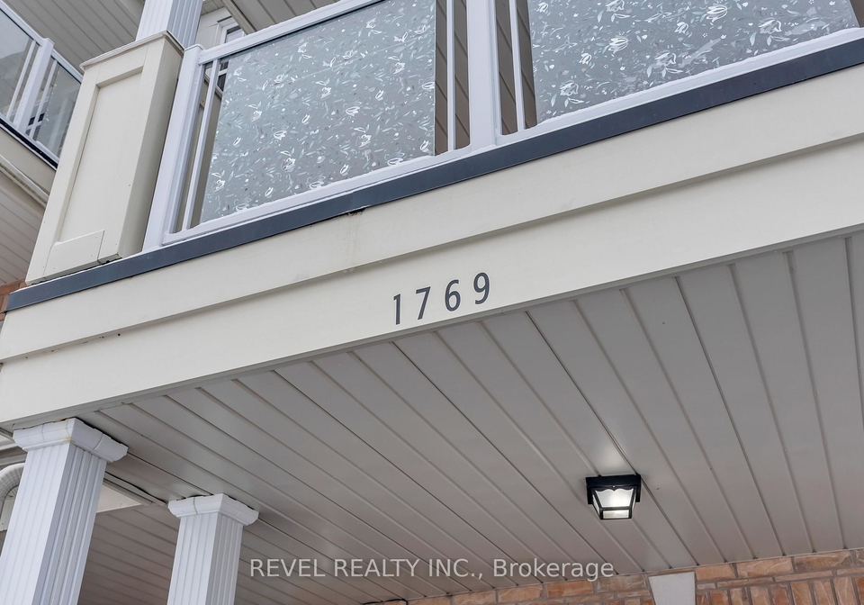 1769-carousel-drive-pickering-ontario-e12811648