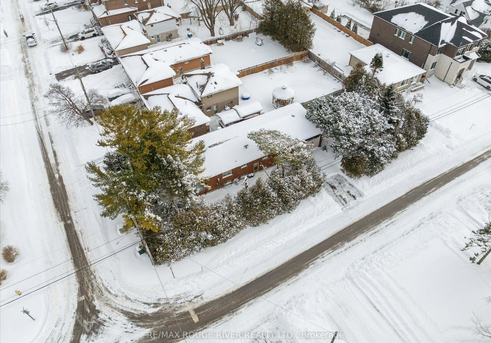 1277-old-orchard-avenue-pickering-ontario-e12813606