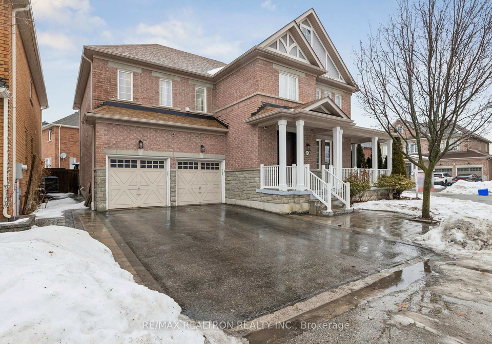 25-shorten-place-ajax-ontario-e12813826