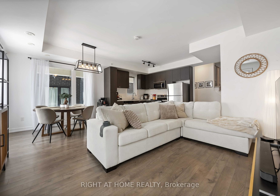 1555-kingston-road-pickering-ontario-e12814258