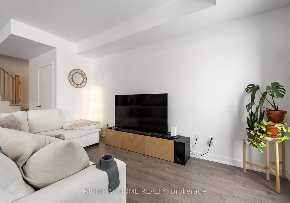 1555-kingston-road-pickering-ontario-e12814258