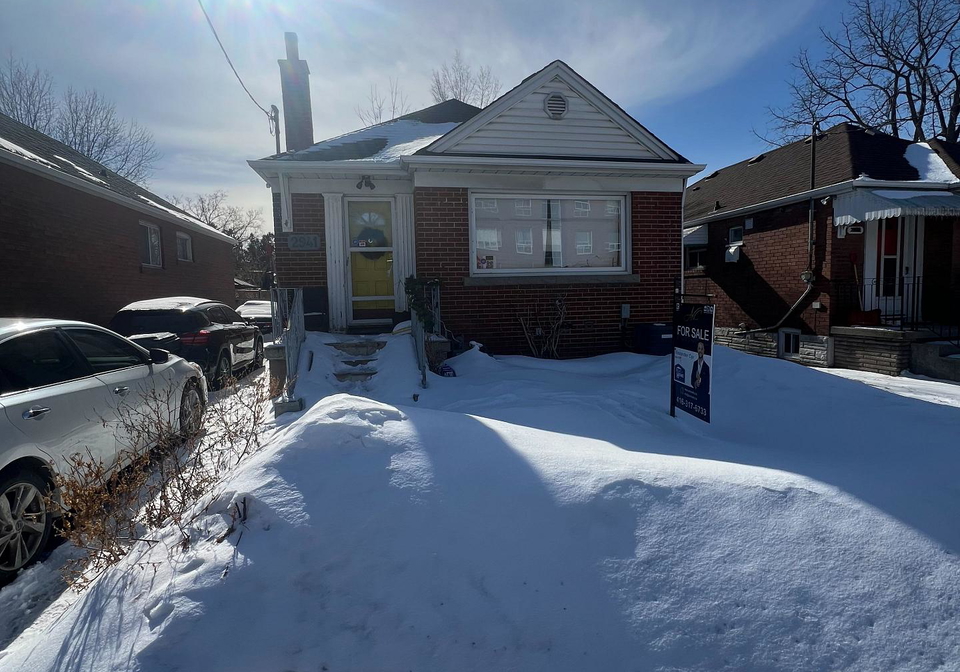 2941-st-clair-avenue-e-east-york-ontario-e12815682