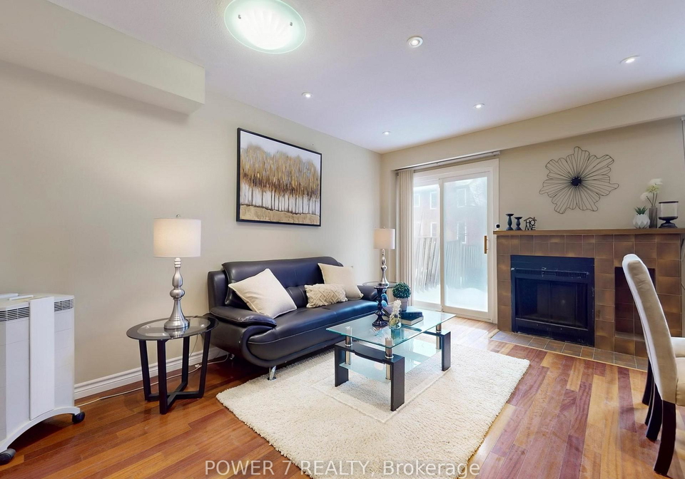 114-sandyhook-square-scarborough-ontario-e12816430