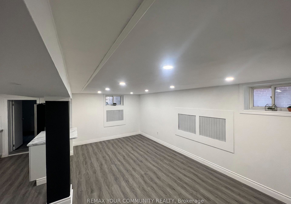 27-torrens-avenue-east-york-ontario-e12816618