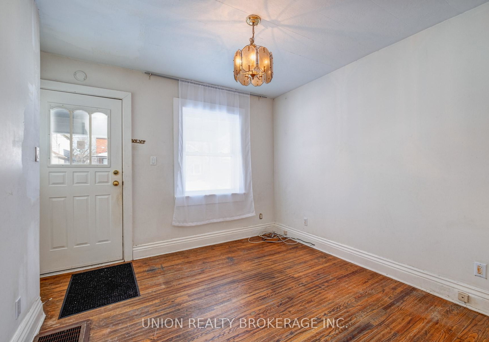 354-cedarvale-avenue-east-york-ontario-e12817866