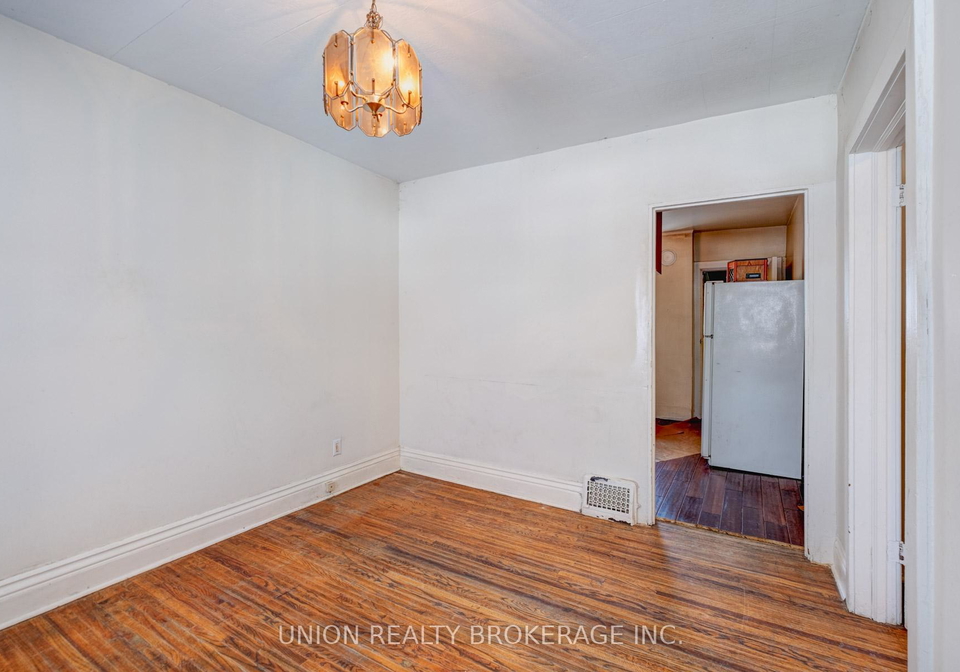 354-cedarvale-avenue-east-york-ontario-e12817866