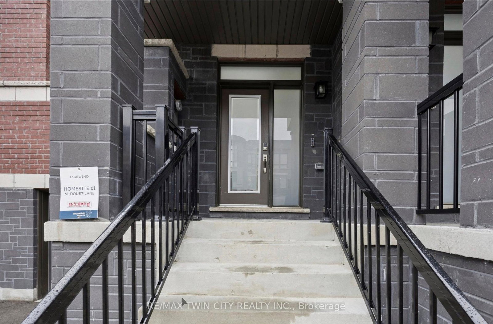 61-douet-lane-ajax-ontario-e12818294