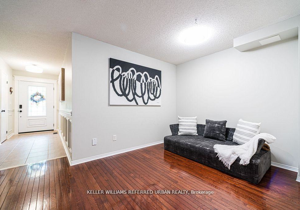 16-sprucedale-way-whitby-ontario-e12818854