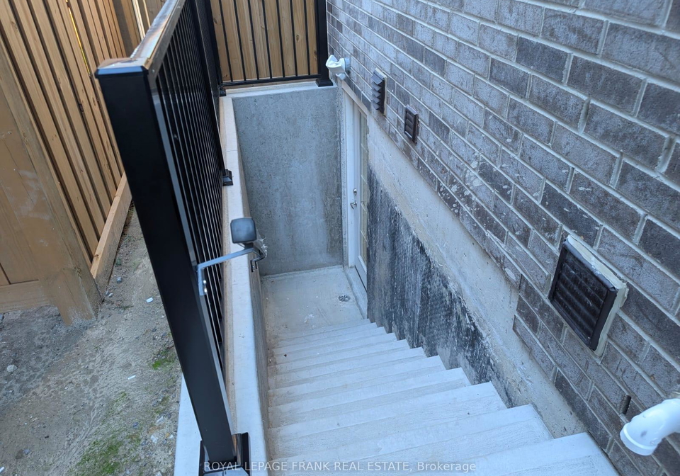41-morley-crescent-whitby-ontario-e12818896