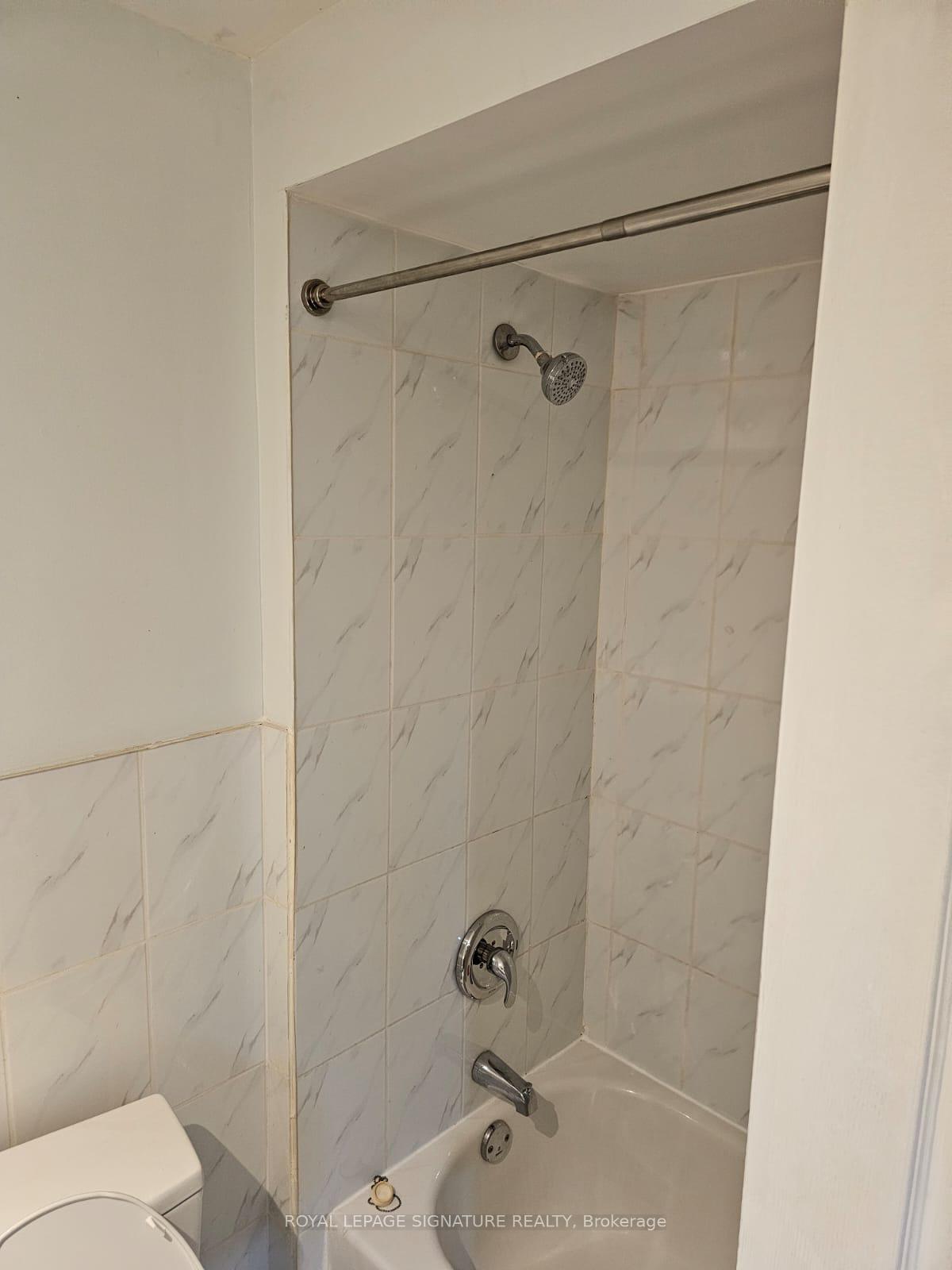 40-shell-drive-ajax-ontario-e12819078