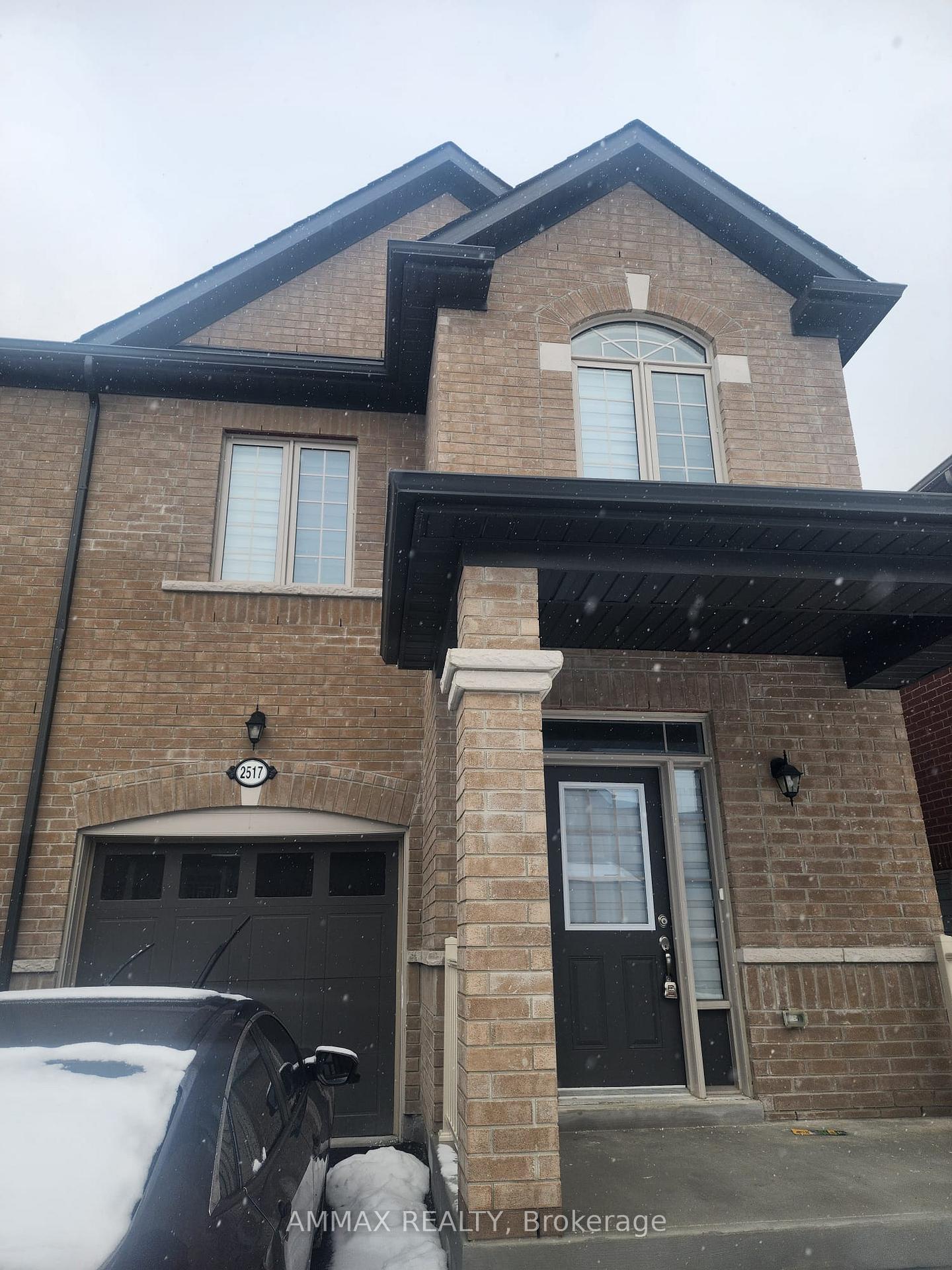 2517-athena-path-pickering-ontario-e12820568