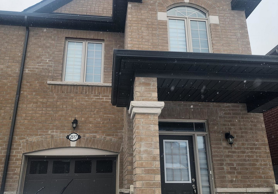 2517-athena-path-pickering-ontario-e12820568