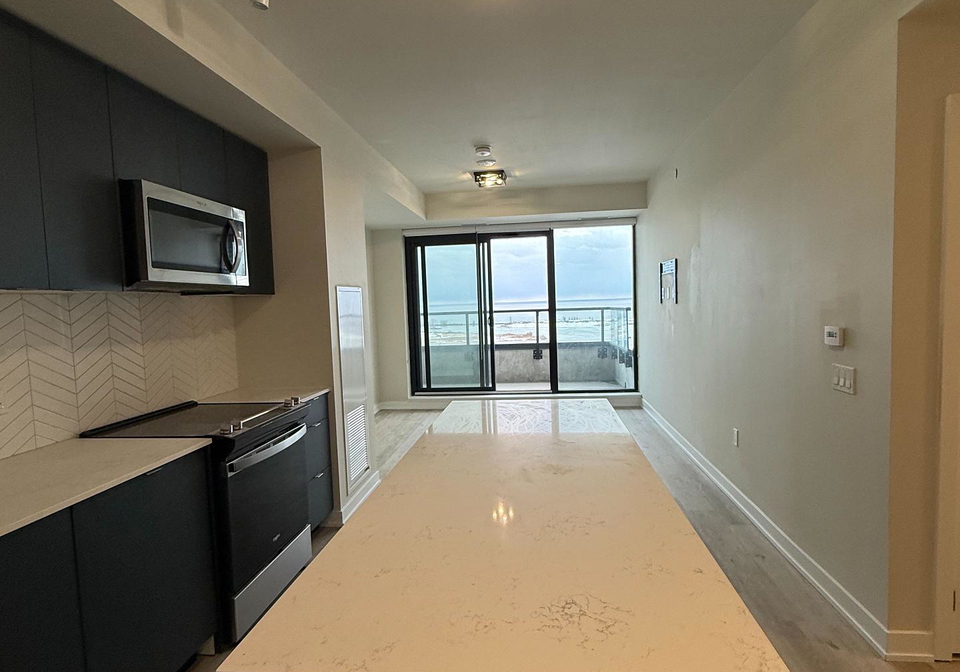 1606-charles-street-whitby-ontario-e12820814