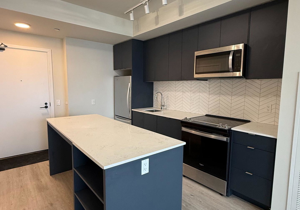 1606-charles-street-whitby-ontario-e12820814