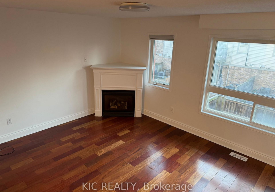 8-ventura-lane-ajax-ontario-e12821574