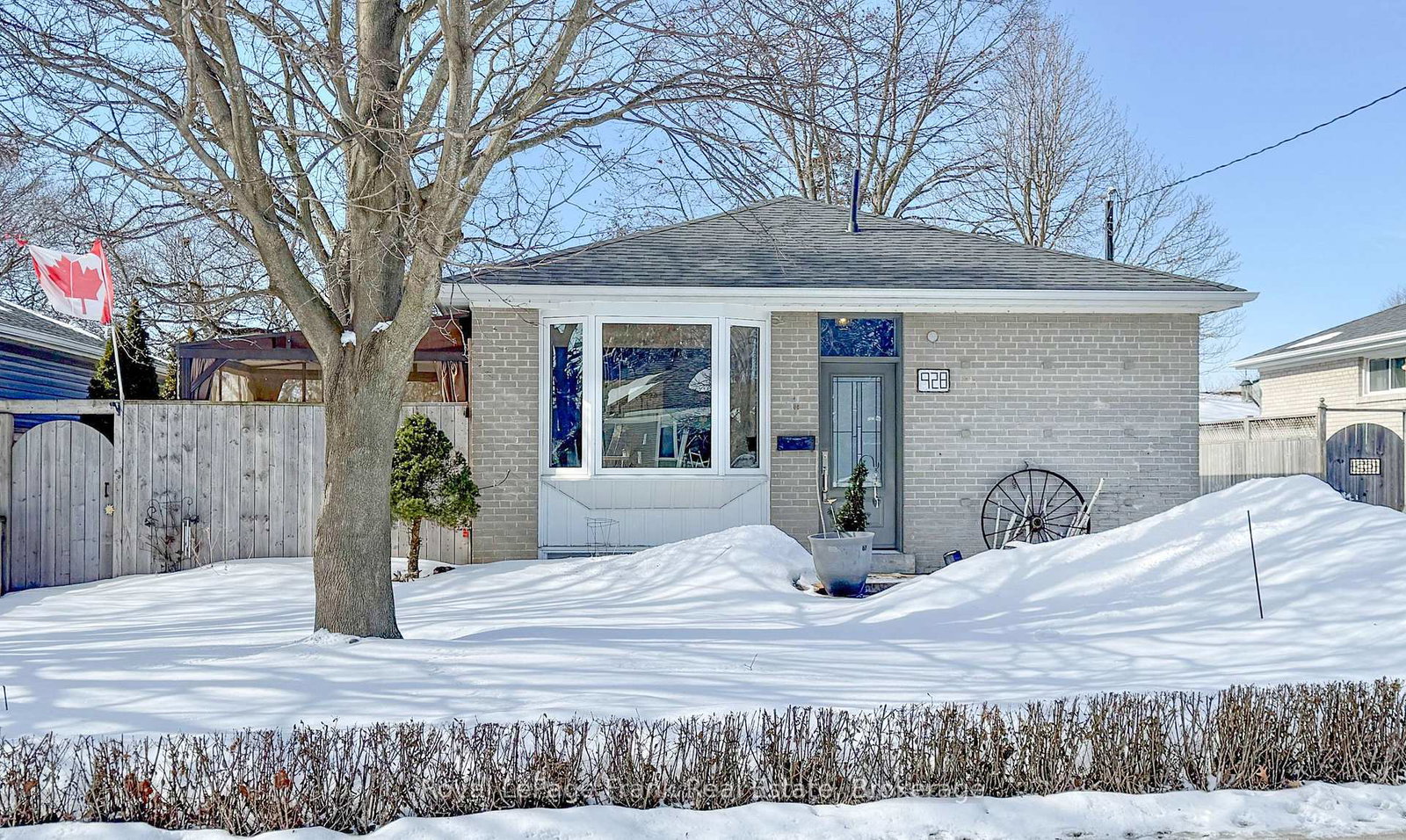 928-centre-street-n-whitby-ontario-e12822602
