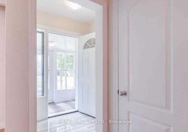 32-tremely-crescent-scarborough-ontario-e12822948