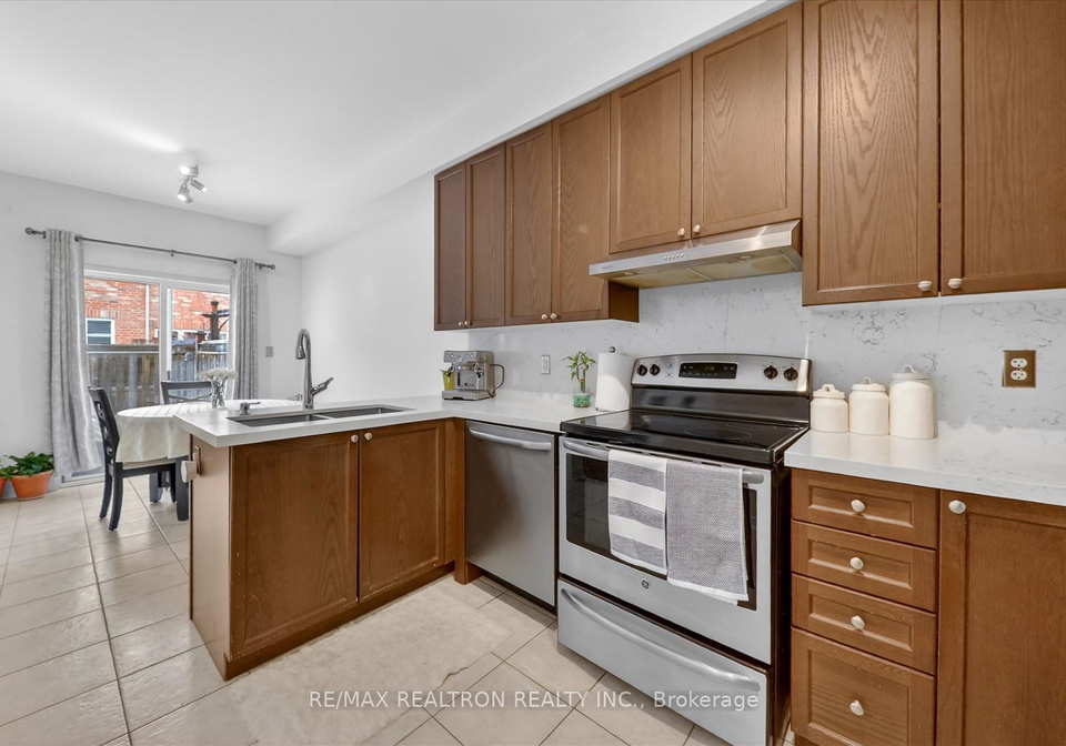 8-hickman-road-ajax-ontario-e12824092
