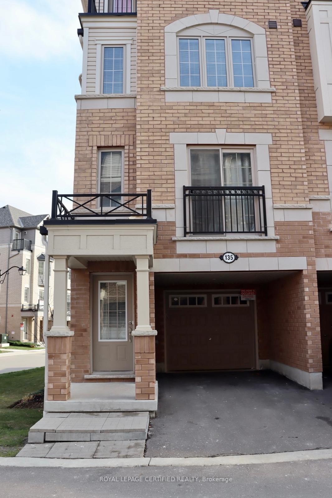 135-giboulee-path-oshawa-ontario-e12824310
