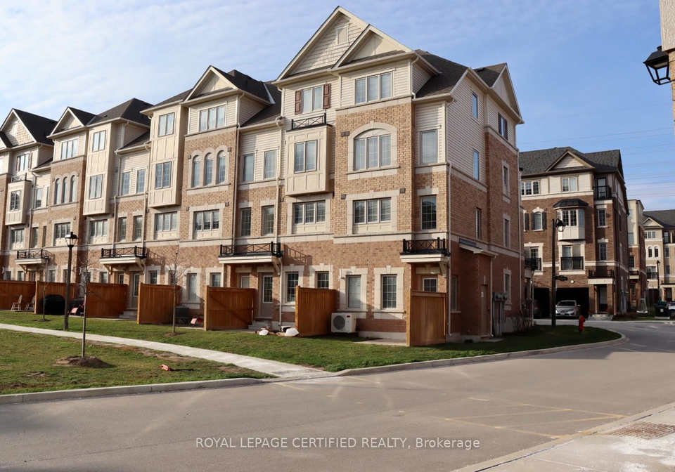 135-giboulee-path-oshawa-ontario-e12824310