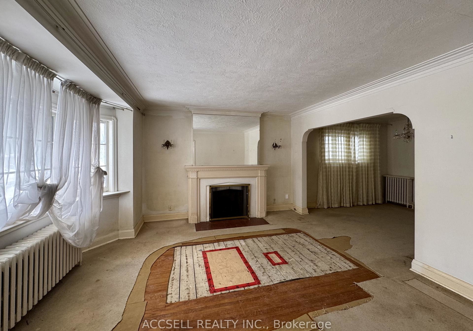 142-glenwood-crescent-east-york-ontario-e12825604