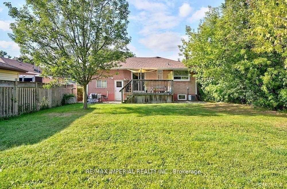 711-gilbert-street-w-whitby-ontario-e12825904