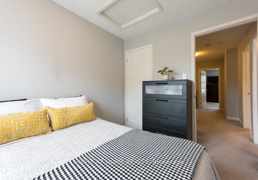 2506-bromus-path-n-oshawa-ontario-e12826310