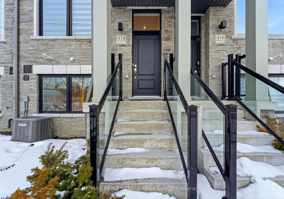 414-okanagan-path-oshawa-ontario-e12828404
