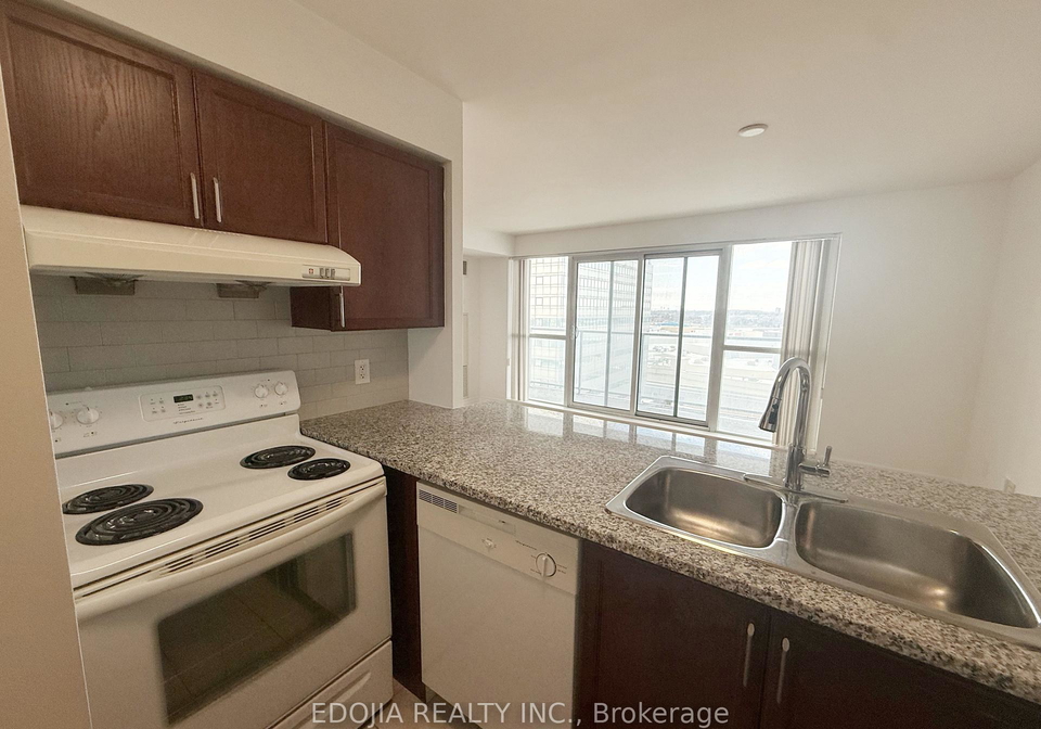 70-town-centre-circuit-scarborough-ontario-e12829358