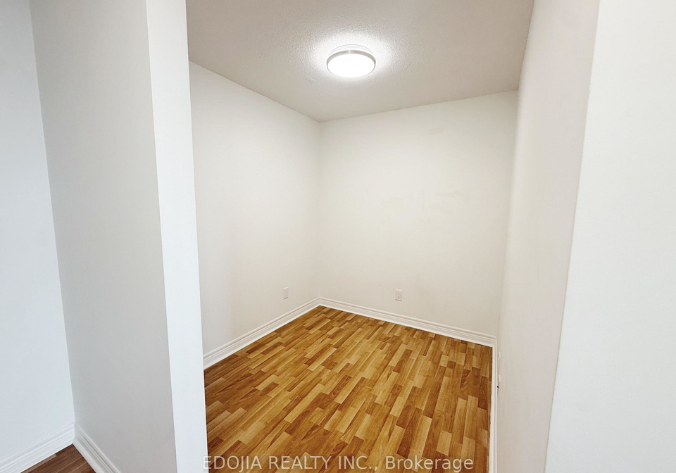 70-town-centre-circuit-scarborough-ontario-e12829358
