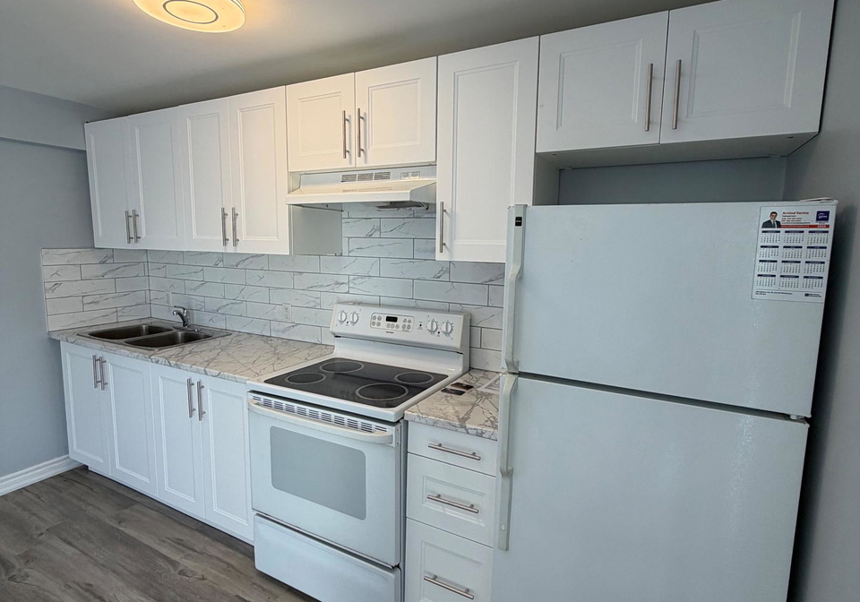 33-netherway-crescent-ajax-ontario-e12829892