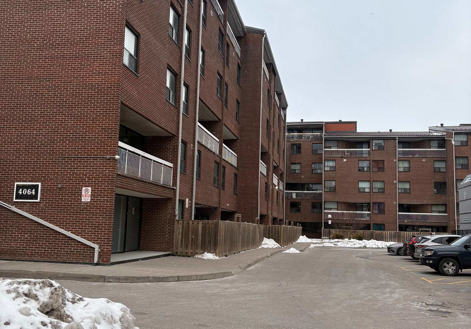 4064-lawrence-avenue-e-scarborough-ontario-e12830010