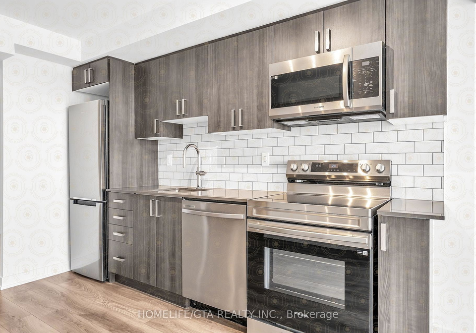 1010-sandy-beach-road-pickering-ontario-e12830714