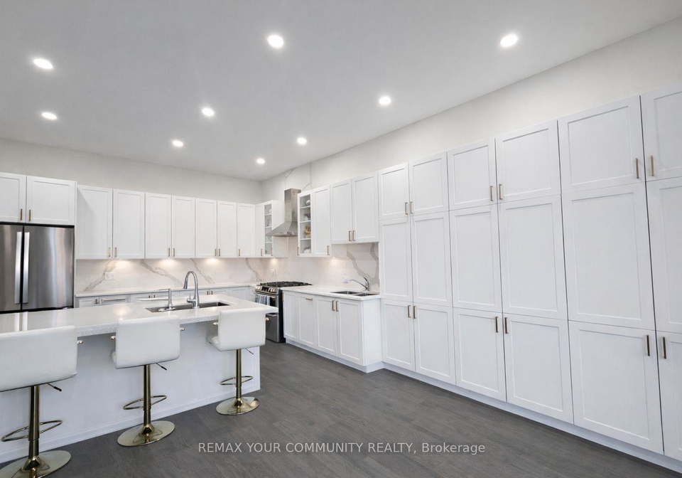 226-miyako-court-oshawa-ontario-e12831178