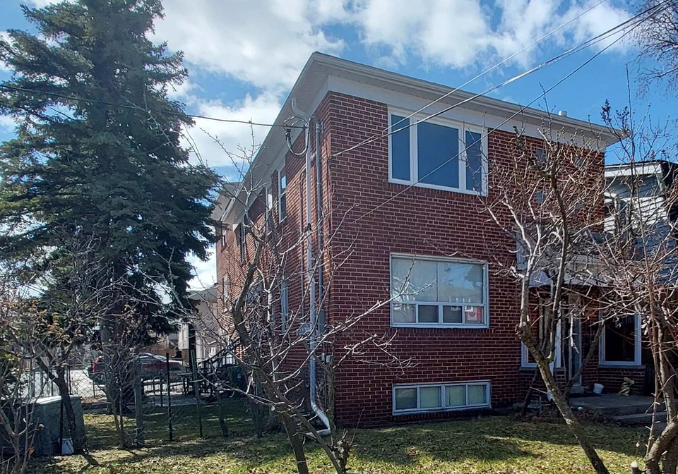 53-virginia-avenue-east-york-ontario-e12831602