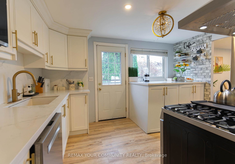 692-down-crescent-oshawa-ontario-e12831622