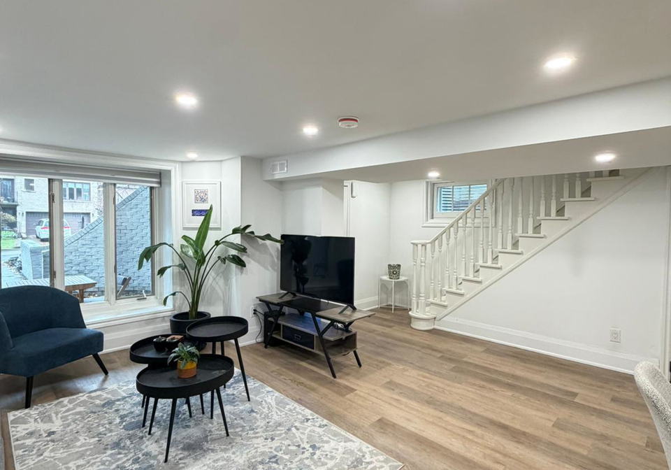 6-woodvale-crescent-east-york-ontario-e12832086