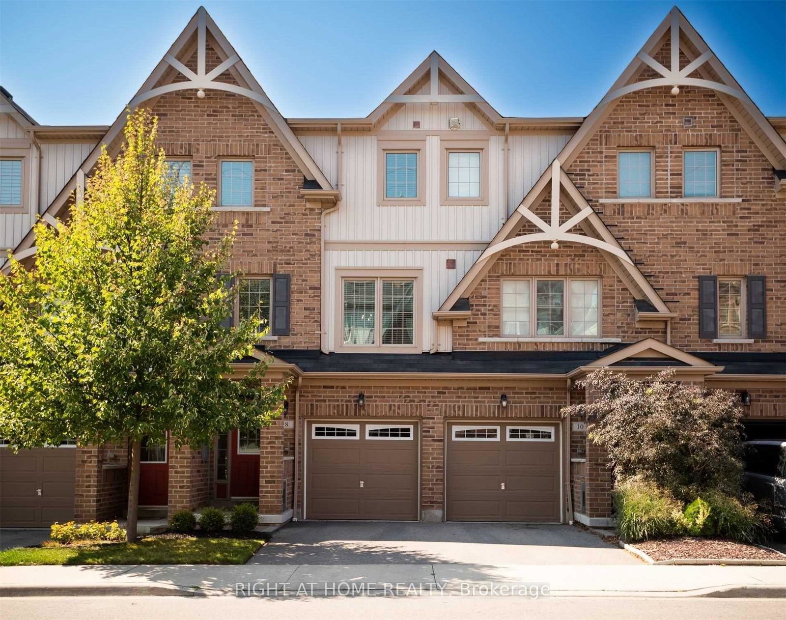 8-magpie-way-whitby-ontario-e12832202