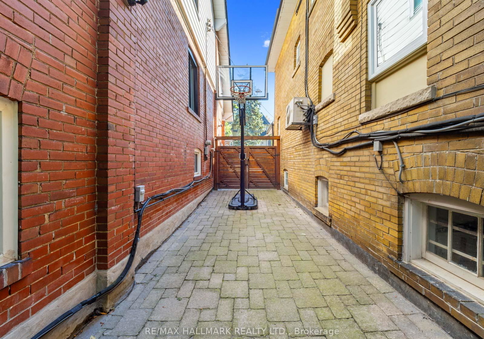 306-lee-avenue-toronto-ontario-e12832736
