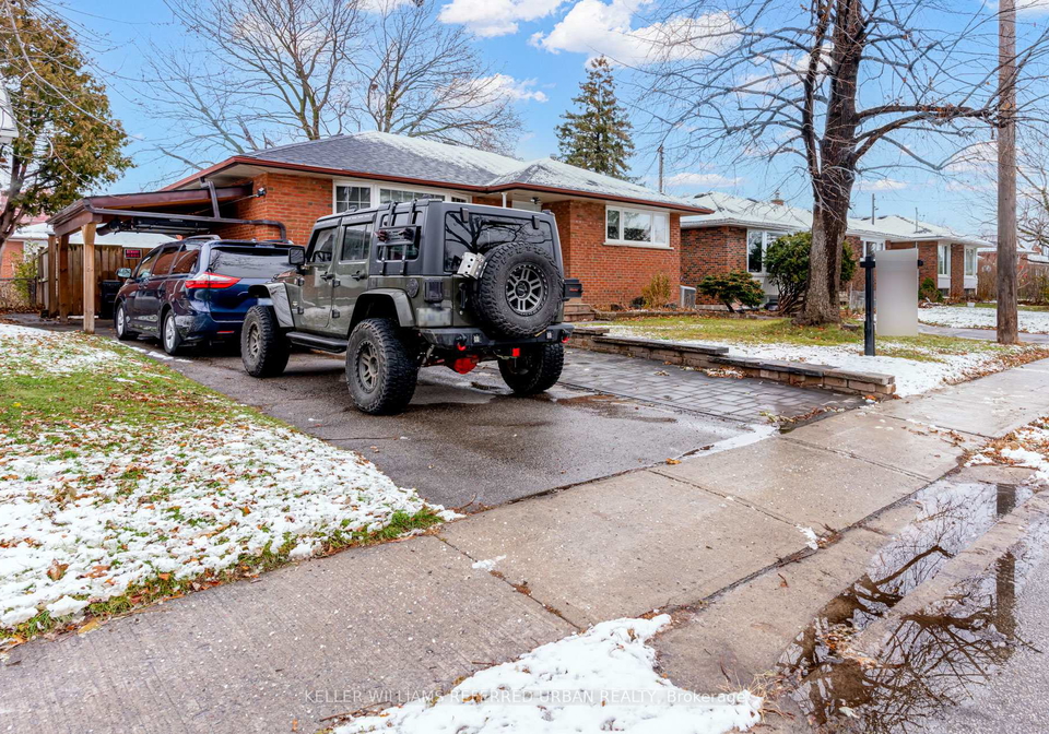 44-shrewsbury-square-scarborough-ontario-e12832852