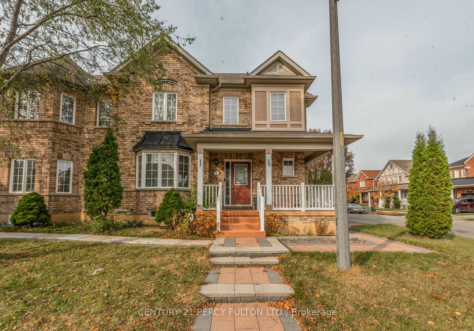 1-cragg-crescent-ajax-ontario-e12833408