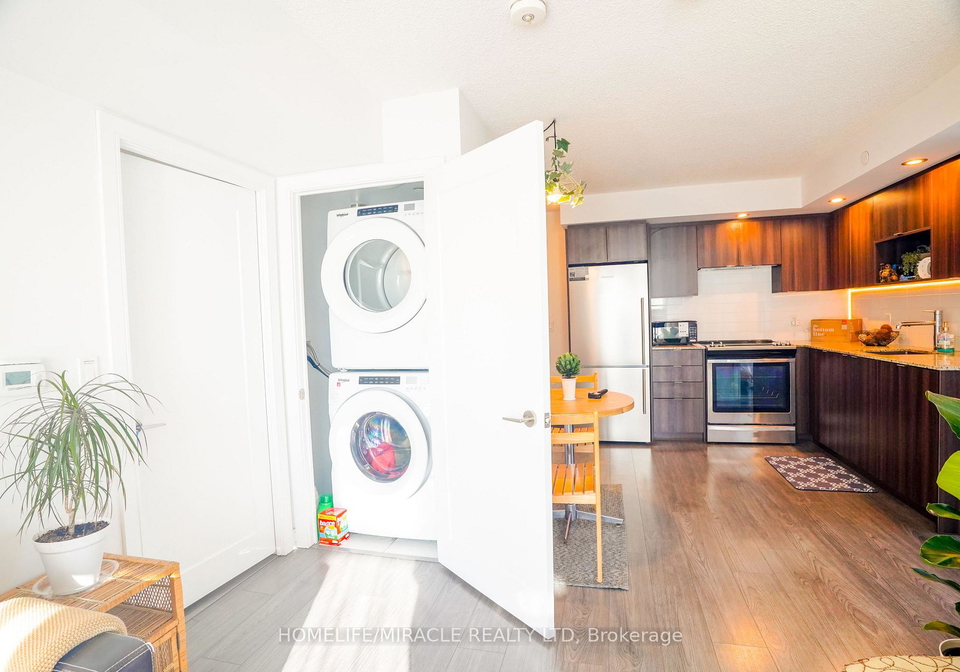 225-village-green-square-scarborough-ontario-e12834176