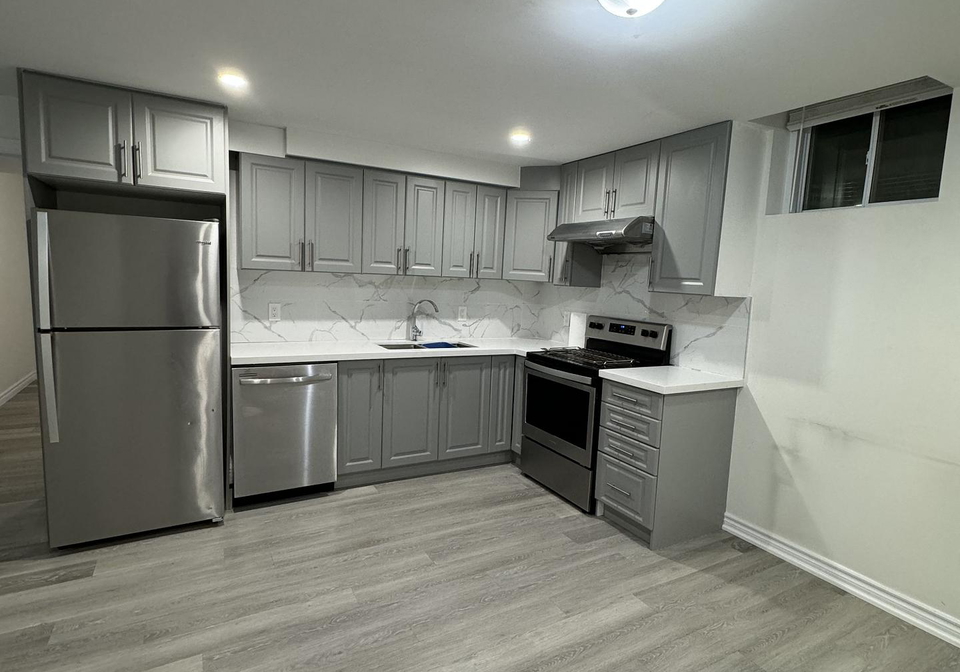 40-crombie-street-clarington-ontario-e12835324