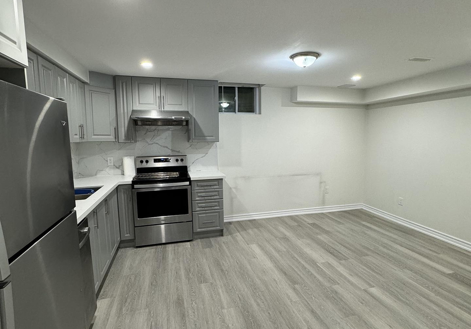 40-crombie-street-clarington-ontario-e12835324