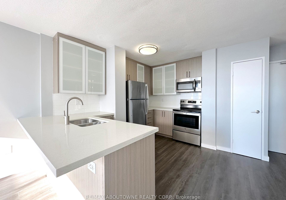 2575-danforth-avenue-toronto-ontario-e12835464