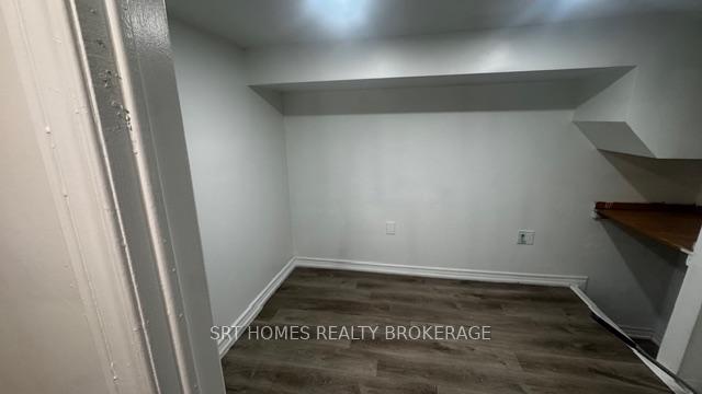 1375-woodbine-avenue-east-york-ontario-e12835966