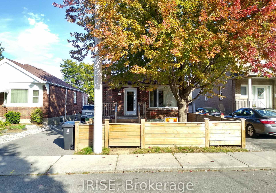 11-donmore-avenue-east-york-ontario-e12836570