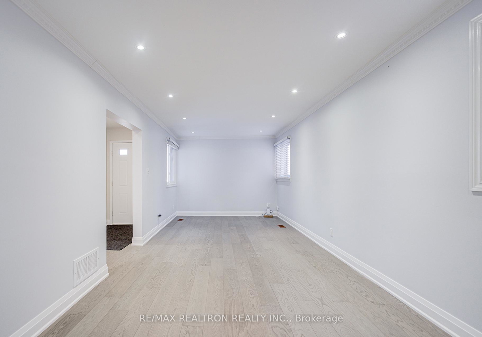 32-wessex-place-scarborough-ontario-e12837480